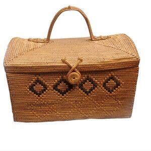 Vintage Handwoven Rattan Box Bag | Artisan Wicker Handbag with Lid | Boho Vanity